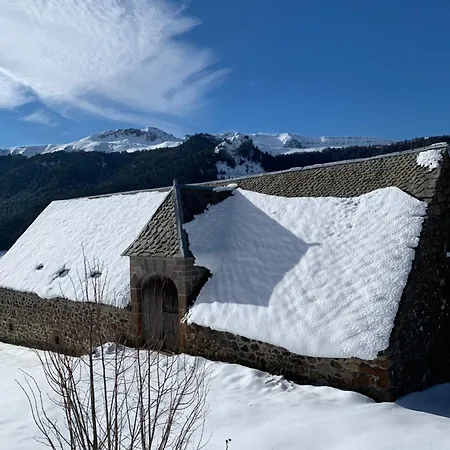 Grange Mary Nyaraló *